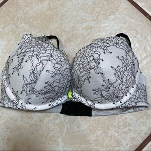Victorias Secret Bombshell Add 2 Cups Sizes Push Up Bra 32B